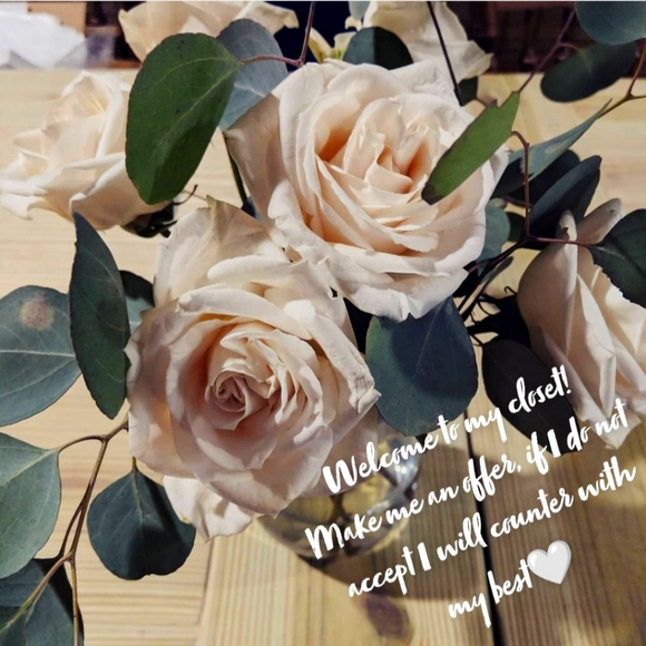 Hello! Come on in 🤍 - Picture 1 of 1